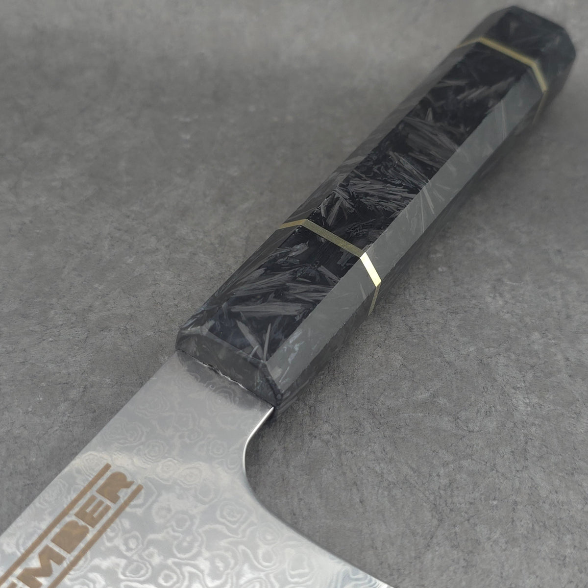 YUGEN! CUCHILLO DE CARNICERO 8.5" Acero de Damasco