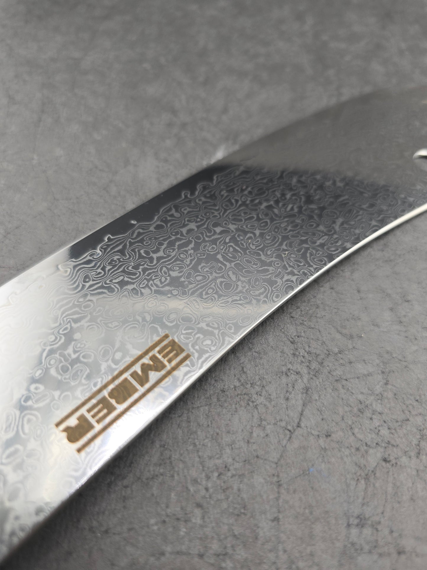 YUGEN! CUCHILLO DE CARNICERO 8.5" Acero de Damasco
