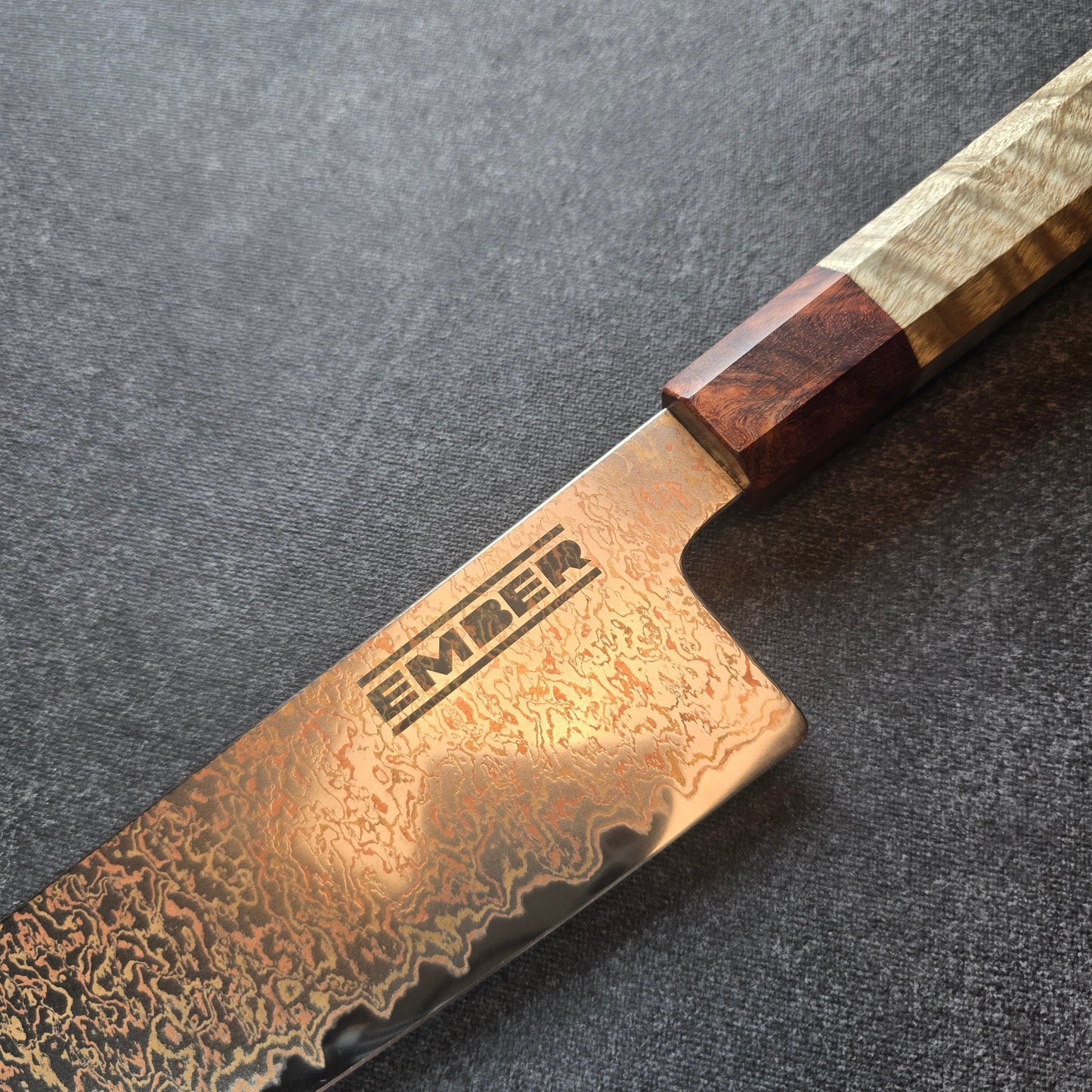 PYRO! CUCHILLO BUNKA - DAMASCO DE COBRE Y BRONCE 8"
